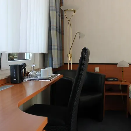 Schmidt Mit Gastehaus Am Vogelsang Hotell Buir (Kerpen)